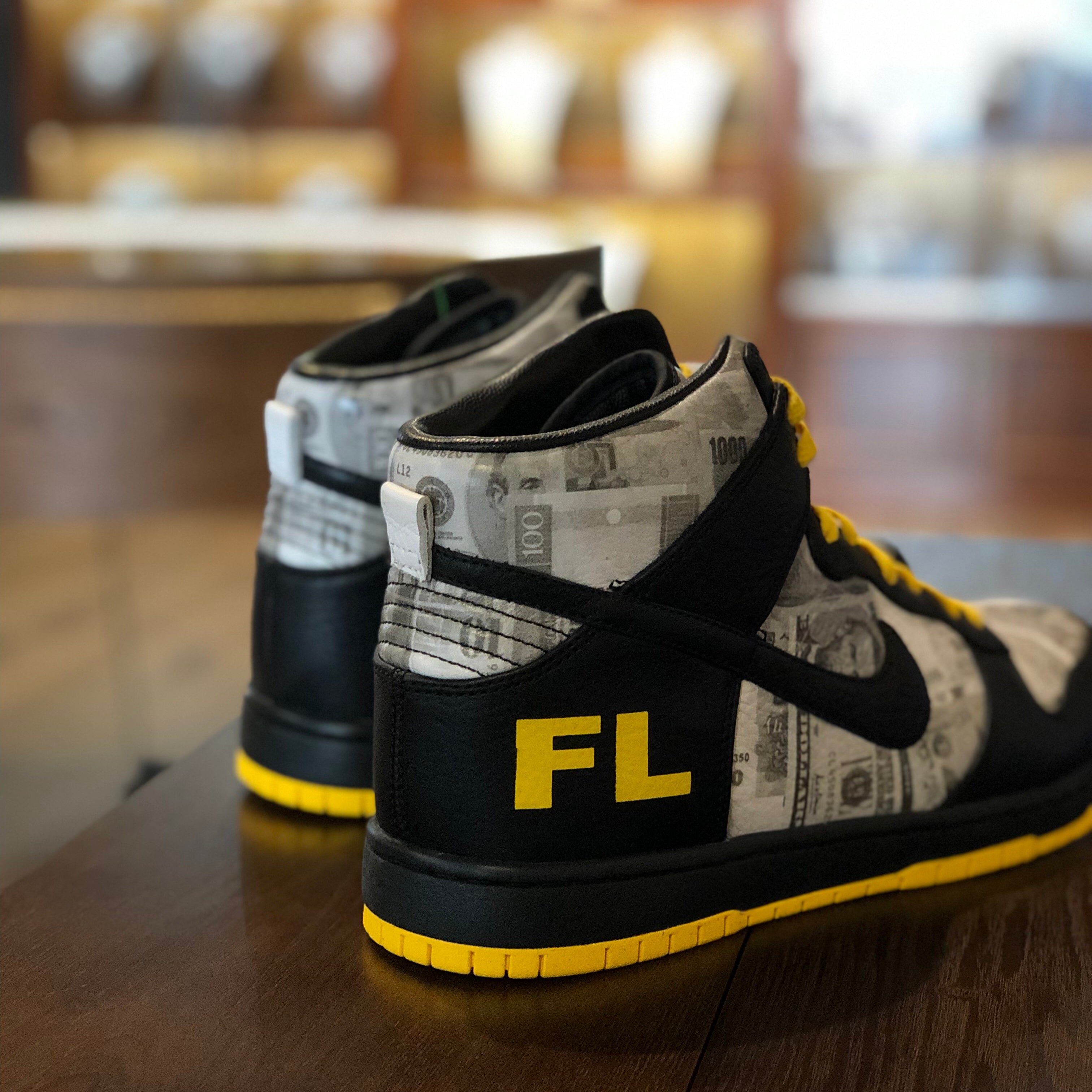 FUTURA FLOM x NIKE DUNK HIGH – SCHEMISM