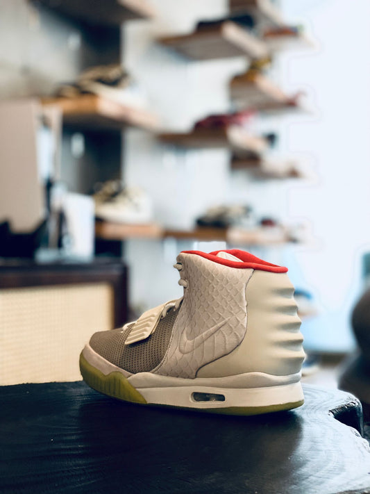 NIKE AIR YEEZY2 PLATINUM